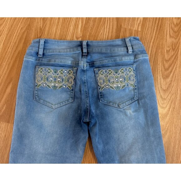 NYC Gals Denim Womens Embroidered Pocket Capri Jeans Size 8 - Picture 5 of 7
